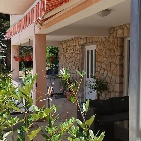 With Parking Space Dramalj, - 18467 קריקווניצה